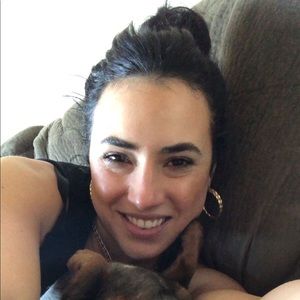 Meet your Posher, Daniella